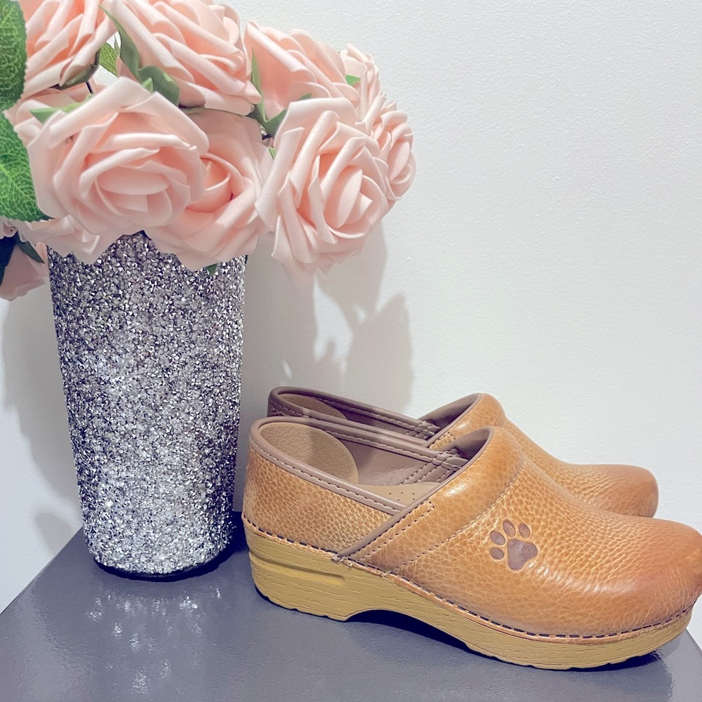 Dansko work shoes customized
